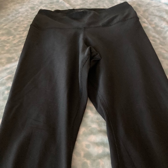 Black Nike Capri Leggings - Picture 1 of 9